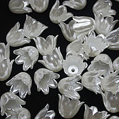 Материалы для творчества handmade. Livemaster - original item Beads Flowers 10mm White Pearl 1 piece Acrylic. Handmade.