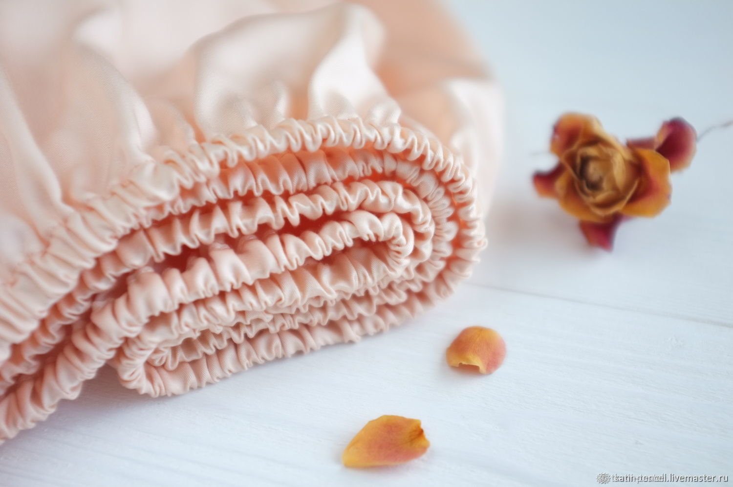 Простыня на резинке из тенселя \"Персик\" пошив на заказ – заказать на ...