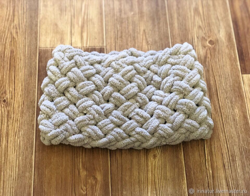 Снуд, шарф из плюшевой пряжи – купить на Ярмарке Мастеров – GSS9LRU ...