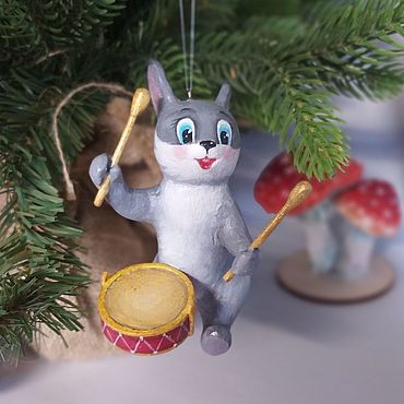 Елочные игрушки: зайчик с барабаном. . Сувениры и подарки ручной работы - Ярмарка Мастеров Сувениры и подарки ручной работы. Ярмарка Мастеров - ручная работа Елочные игрушки: зайчик с барабаном. Handmade.