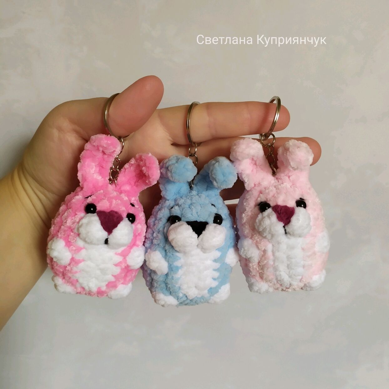 Зайчик, заяц, кролик. Плюшевая вязаная игрушка.Брелок.Символ года 2023 ...