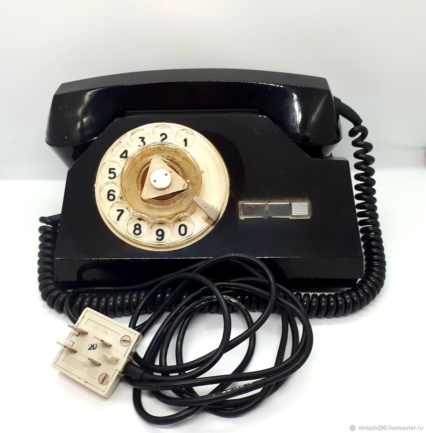 Старый стационарный телефон. Советский телефонный аппарат. Дисковый телефон. Стационарный телефон дисковый. Стационарный телефон старый.