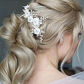 Comb hairstyles for brides with natural mother of pearl and pearls