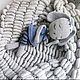 Зайка сплюшка вязаная игрушка микровелюр. Амигуруми куклы и игрушки. Лакомка доллс Куклы Игрушки Пледы. Интернет-магазин Ярмарка Мастеров.  Фото №2