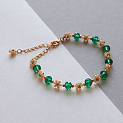 Украшения handmade. Livemaster - original item Bracelet made of beads and green crystals Beige floral (BB-SWA-GR). Handmade.