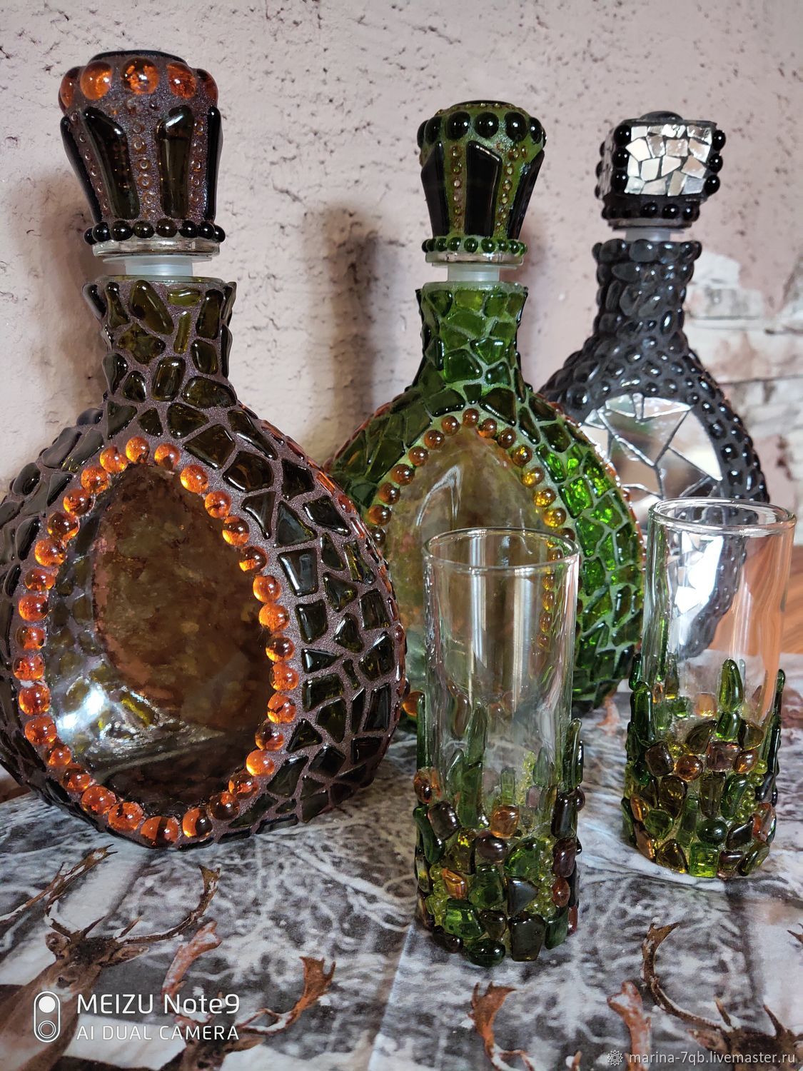 Декор из стеклянных бутылок своими руками (10 фото-идей) | Строительство и дизайн | Дзен