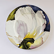 Фарфоровая декоративная тарелка " Цветы и золото" 2