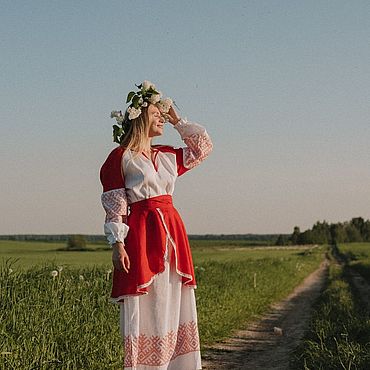 Свадебное платье с вышивкой