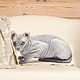 Подушка в форме кошки сфинкс