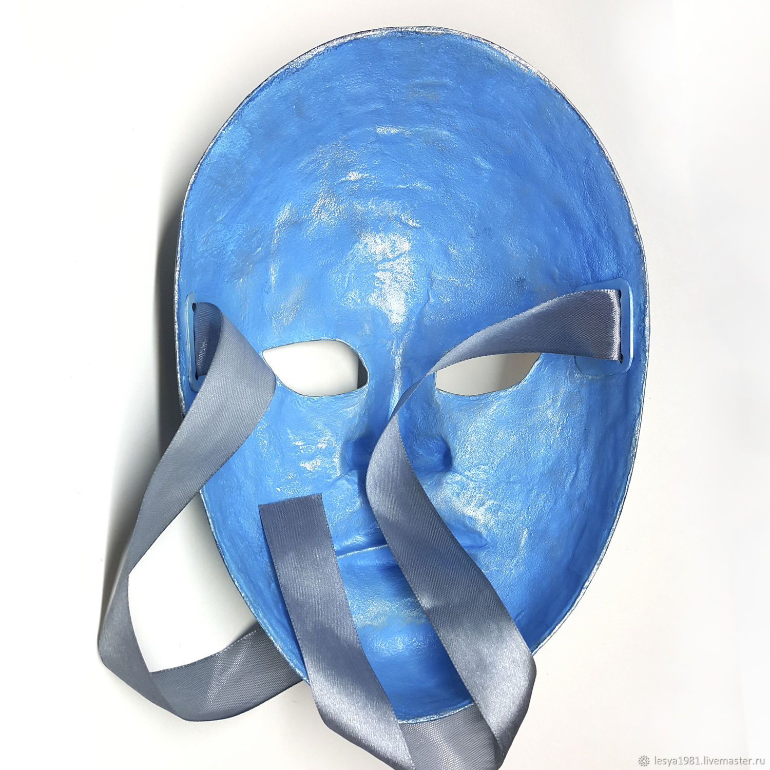 Красная маска синяя маска. Карнавальная маска Вольто. Венецианская маска Вольто. Оригинальные маски. Синяя венецианская маска.