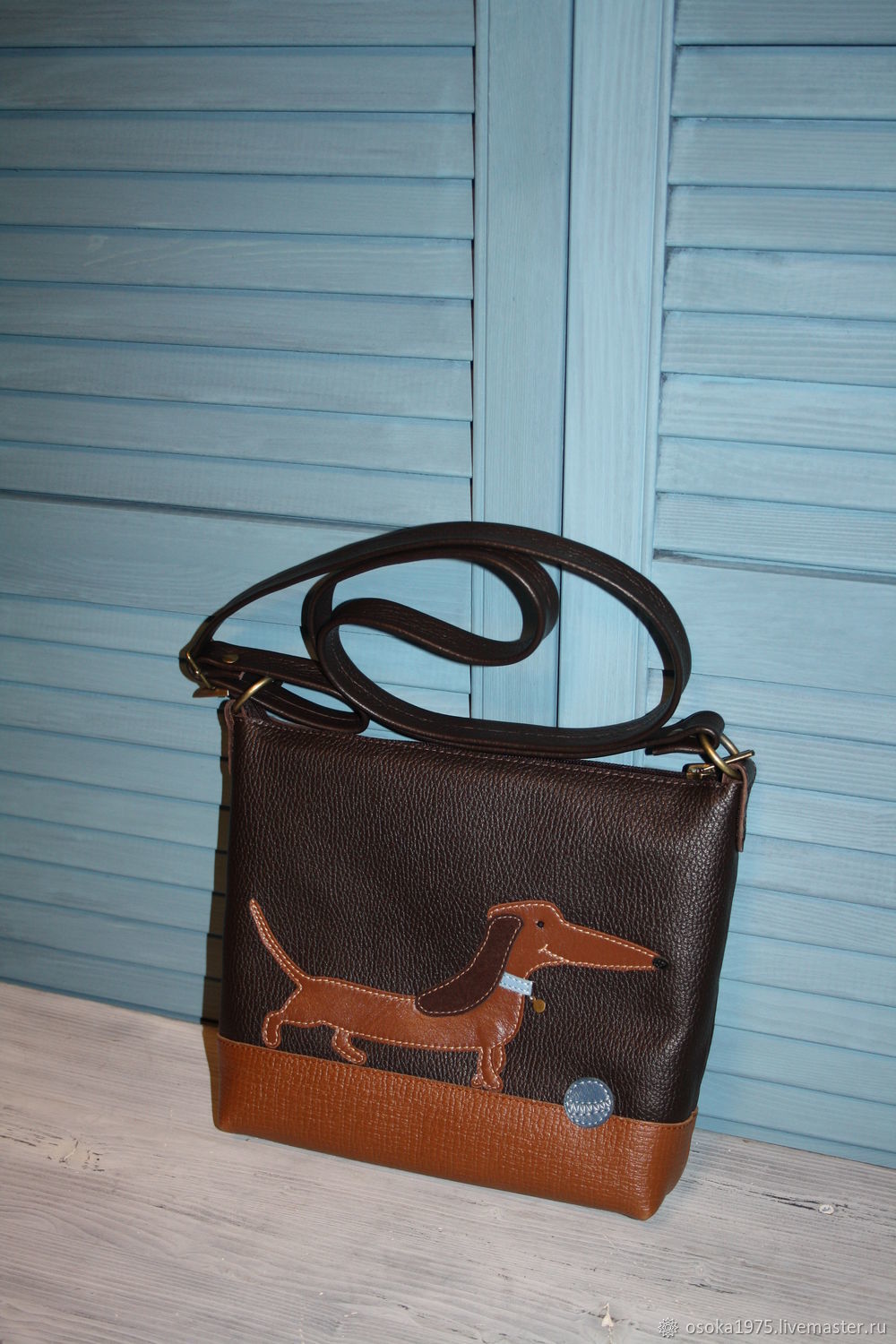 Сумка такса кожаная. Сумка с таксой бренд. Сумки женские с таксой. Сумки такса женские. Сумка такса.