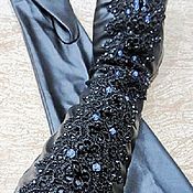 Перчатки чёрные с вышивкой "Первые заморозки"