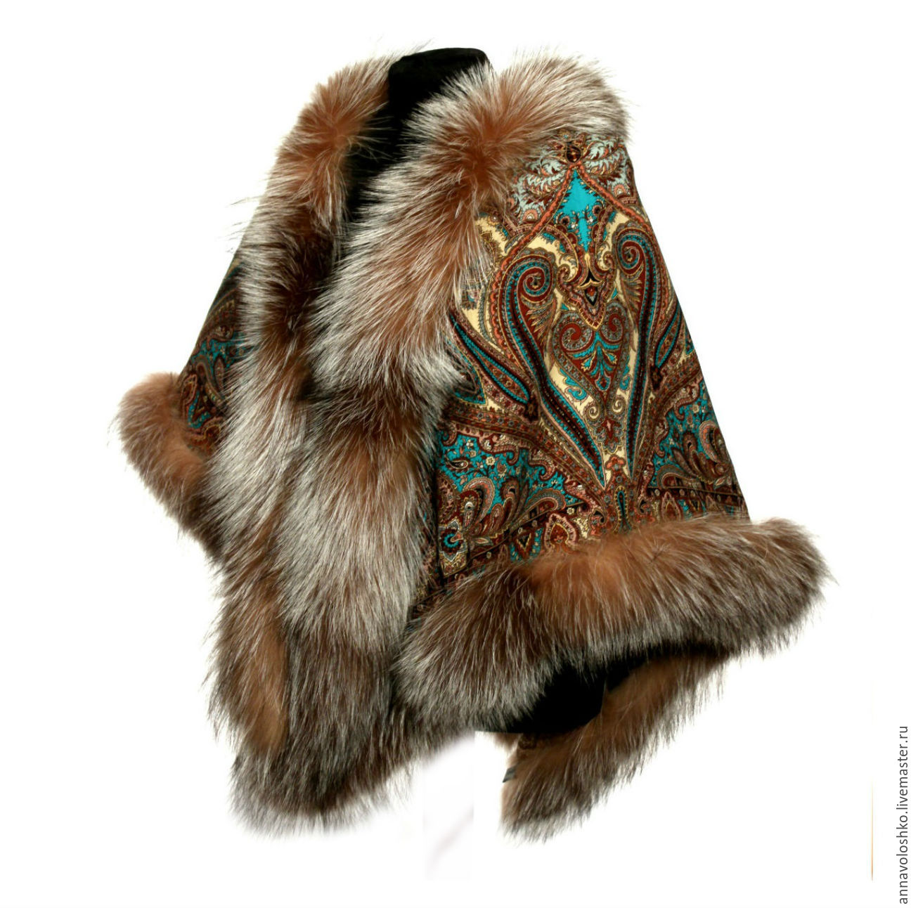 Pavlovo Posad shawl with fur. Fox, Fox, Fox, marten.
