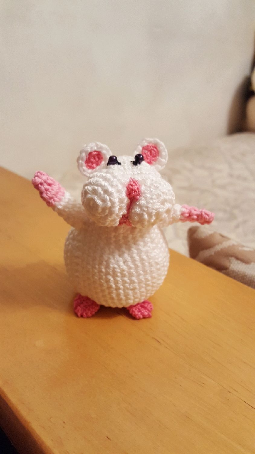 Хомячок амигуруми. Хомячок амигуруми. Вязаный хомяк. Вязаная игрушка хомячок. Вязаная игрушка хомячок.