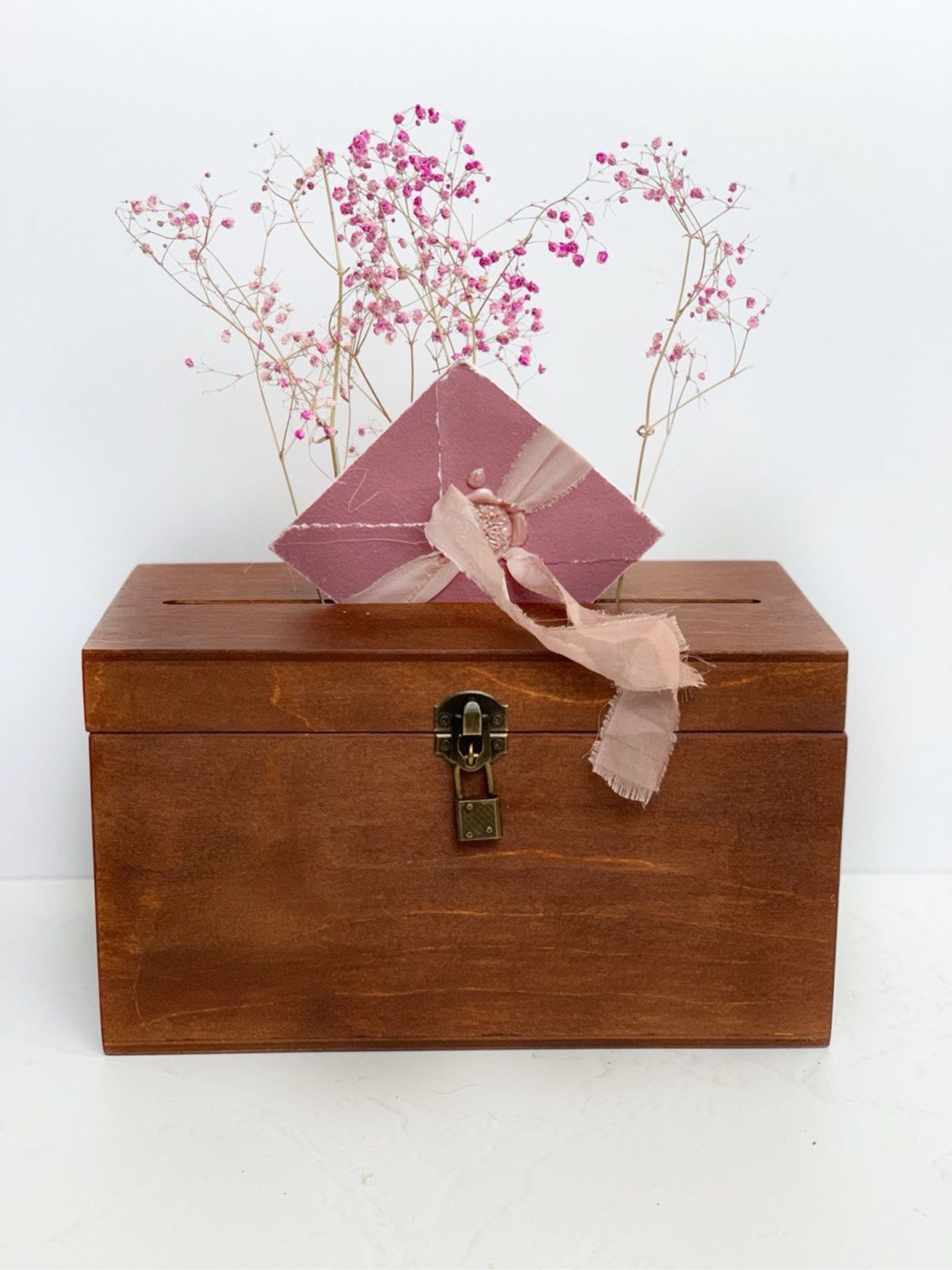 Коробка для денег – Эффектный сувенир и первая семейная казна