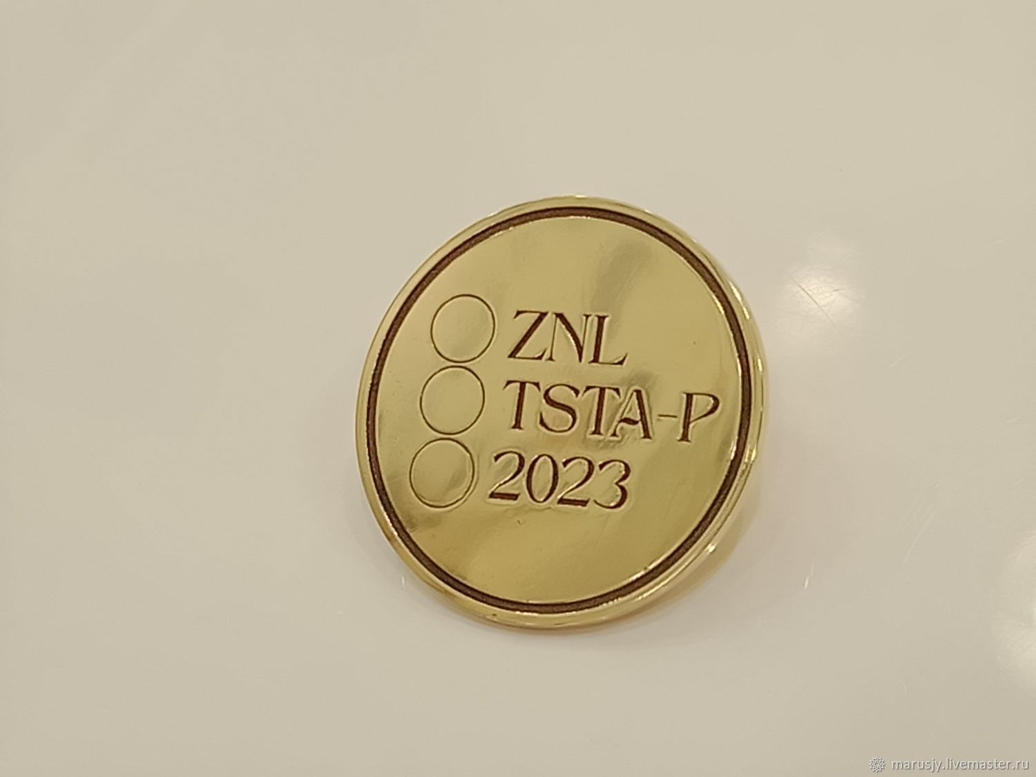 Badge made of 585 gold with engraved symbols, Badge, Sergiev Posad,  Фото №1