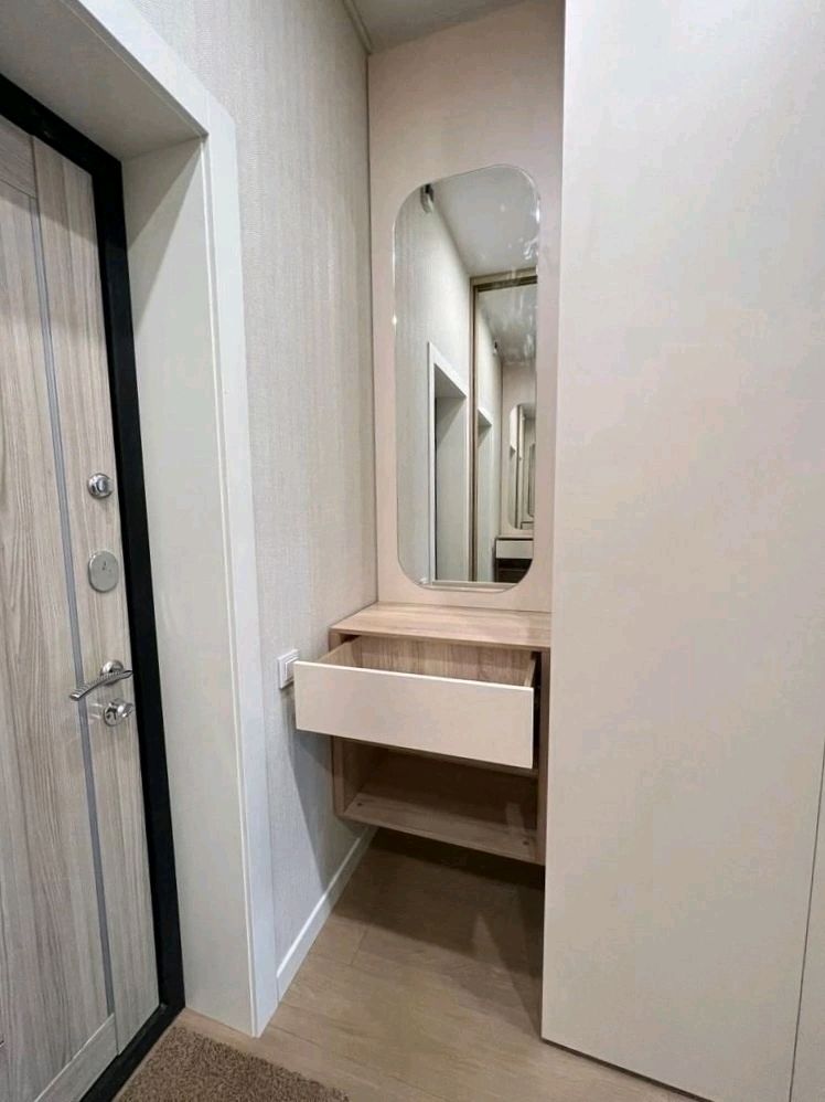 Шкаф в прихожую на заказ в интернет-магазине Ярмарка Мастеров по цене ...