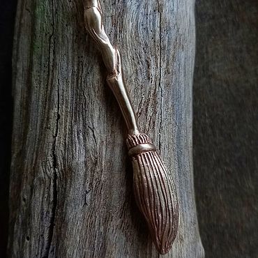 Украшения ручной работы. Ярмарка Мастеров - ручная работа Кулон: "Метла.". Handmade.