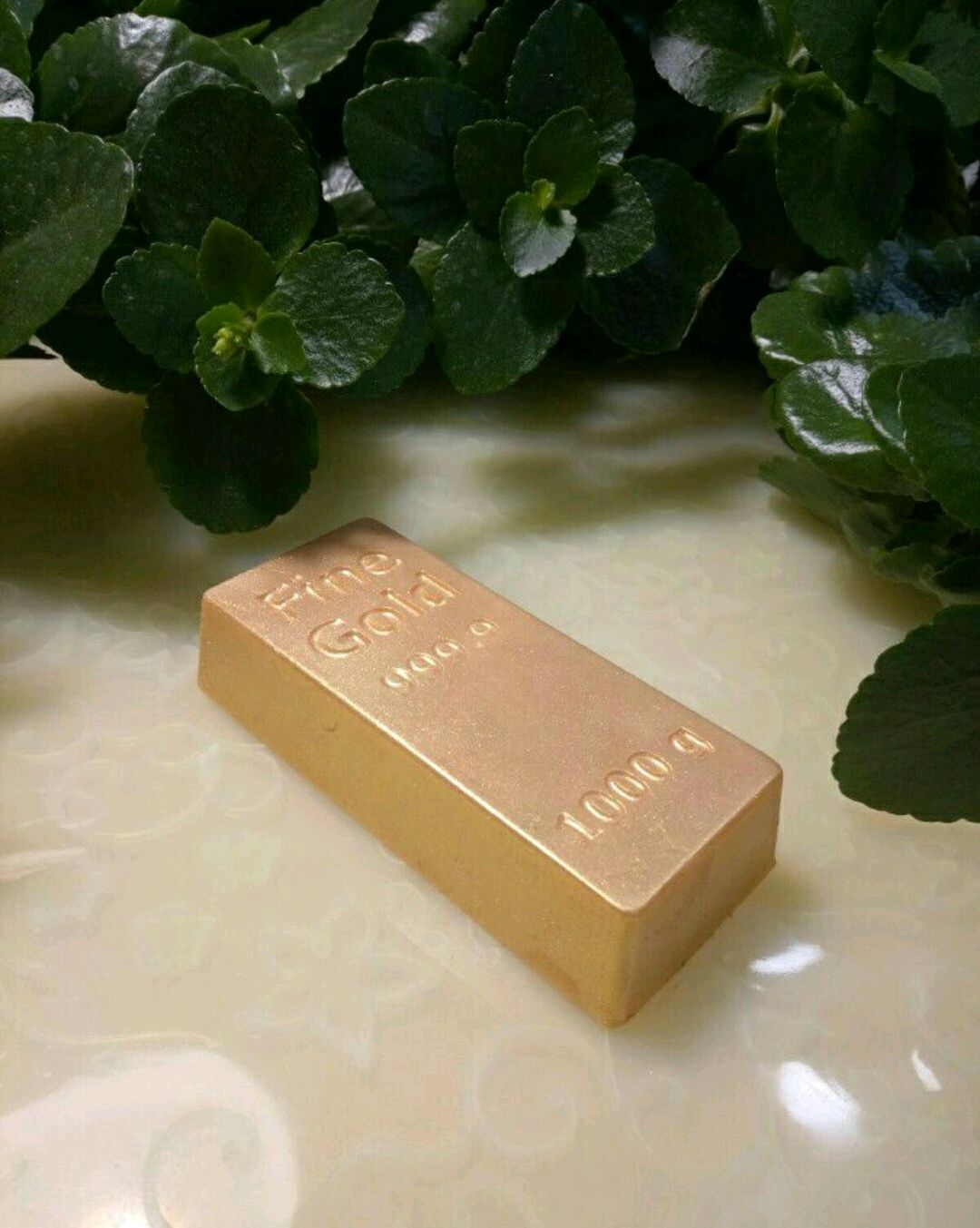 Мыло слиток. Мыло слиток. Мыло с золотом. Мыло золотой слиток. Мыло слиток золота.