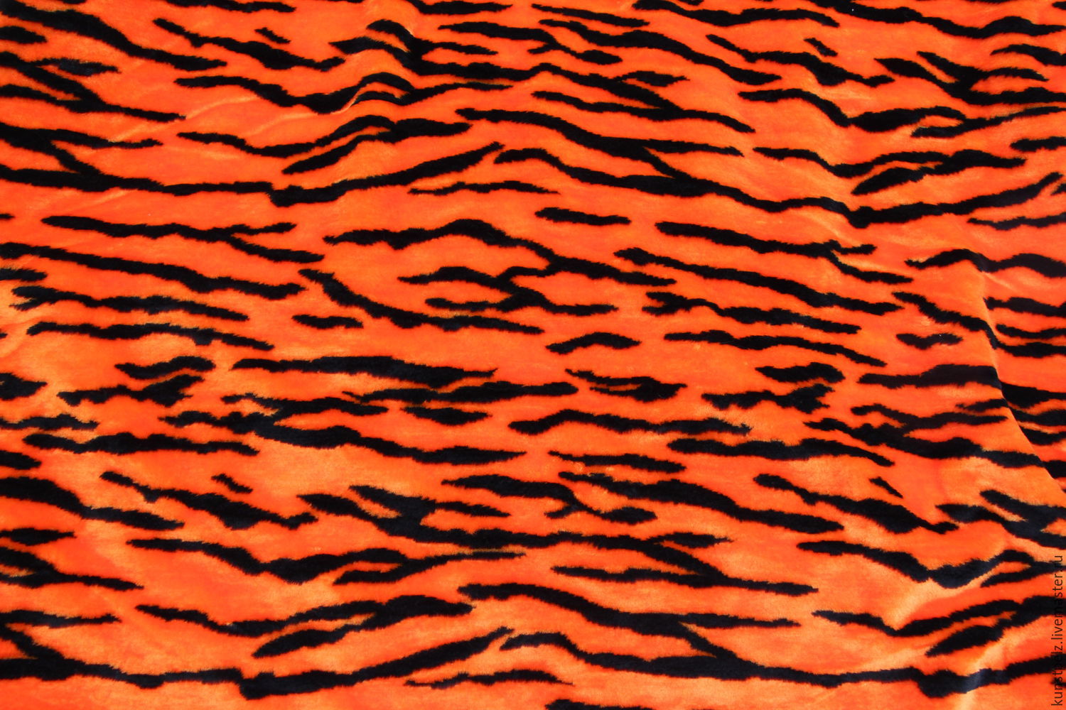 Ткань плюш тигр