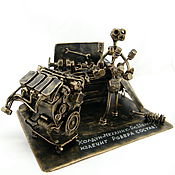Статуэтка: Автомеханик Land Rover