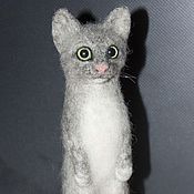 Куклы и игрушки handmade. Livemaster - original item A curious kitten on its hind legs. Handmade.