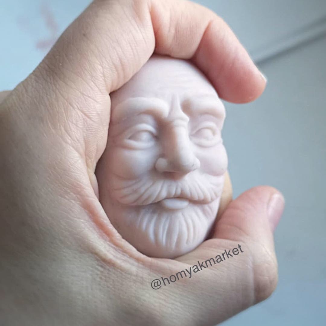 Лицо, сделанное в молде 