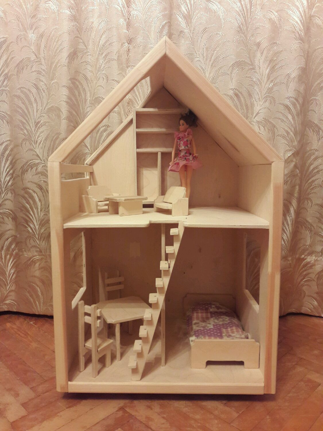 Toytopia. Домик для Барби деревянный. Двухэтажный домик для кукол. Домик Барби двухэтажный. Кукольный домик деревянный двухэтажный.