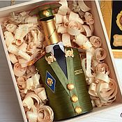 Gifts for February 23 original gift set for a military officer