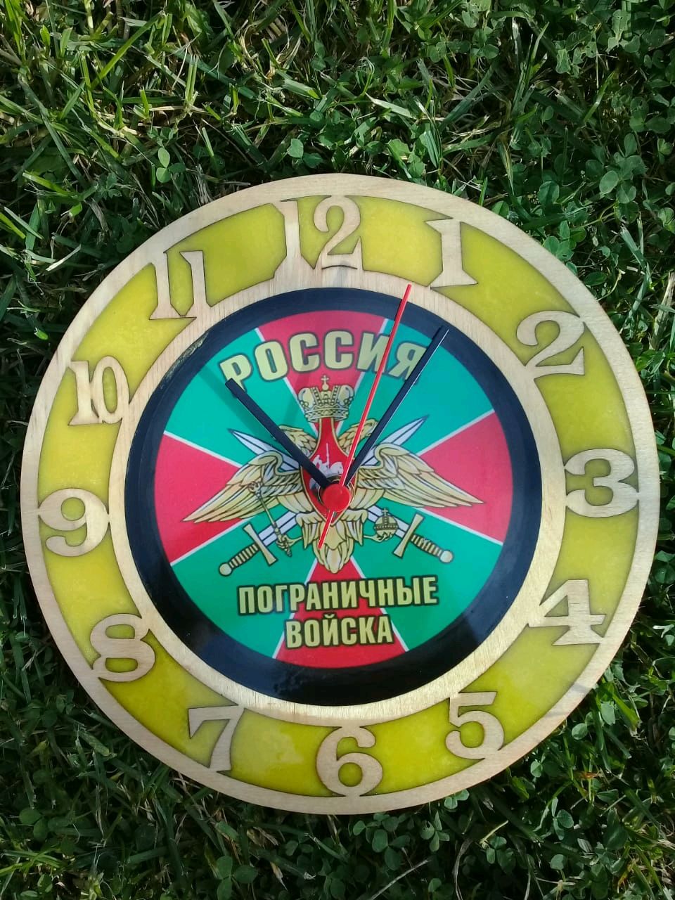 Час пограничник. Часы пограничные. Часы пограничника. С днем пограничника часы. Часы пограничные Россия-.