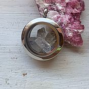 Кольцо с петалитом