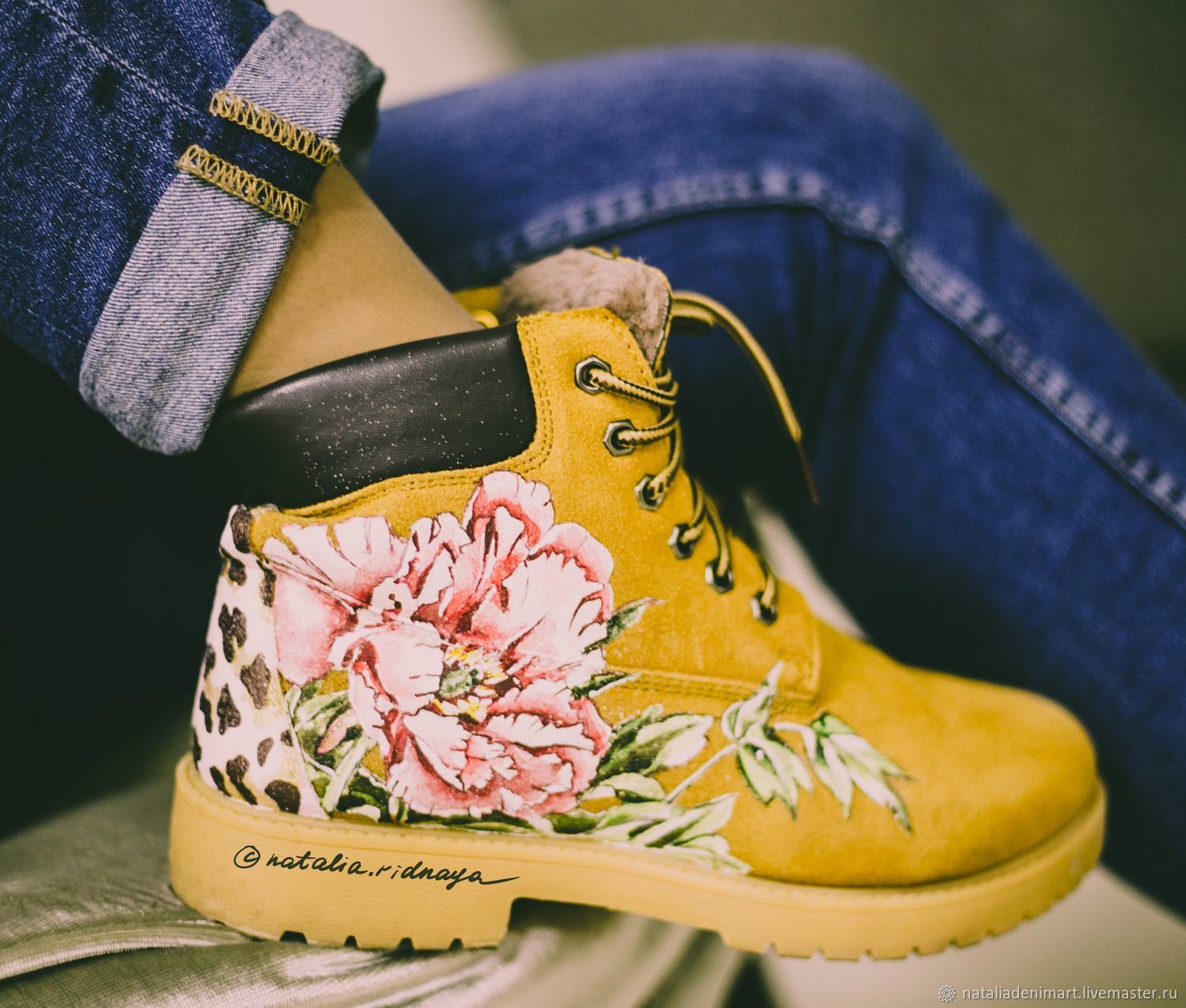 Doordeweekse dagen Marxistisch vruchten Painting customizing shoes. Timberland printed boots – купить на Ярмарке  Мастеров – NIZVCCOM | Boots, Omsk