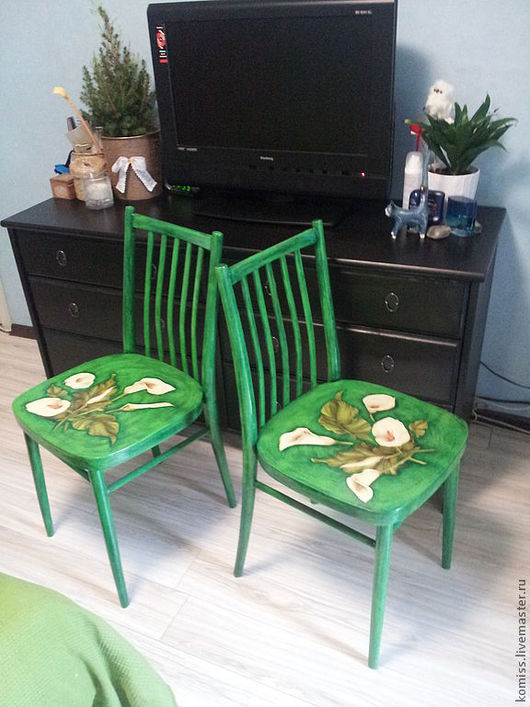 Зеленый стул после цветной капусты