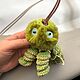 Заказать Обвес для сумки Медуза из меха и рафии. tova crochet. Вязаные обвесы на сумку. Ярмарка Мастеров. . Украшения для сумок Фото №3