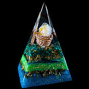 Фен-шуй и эзотерика handmade. Livemaster - original item Orgonite pyramid with citrine and malachite. Handmade.