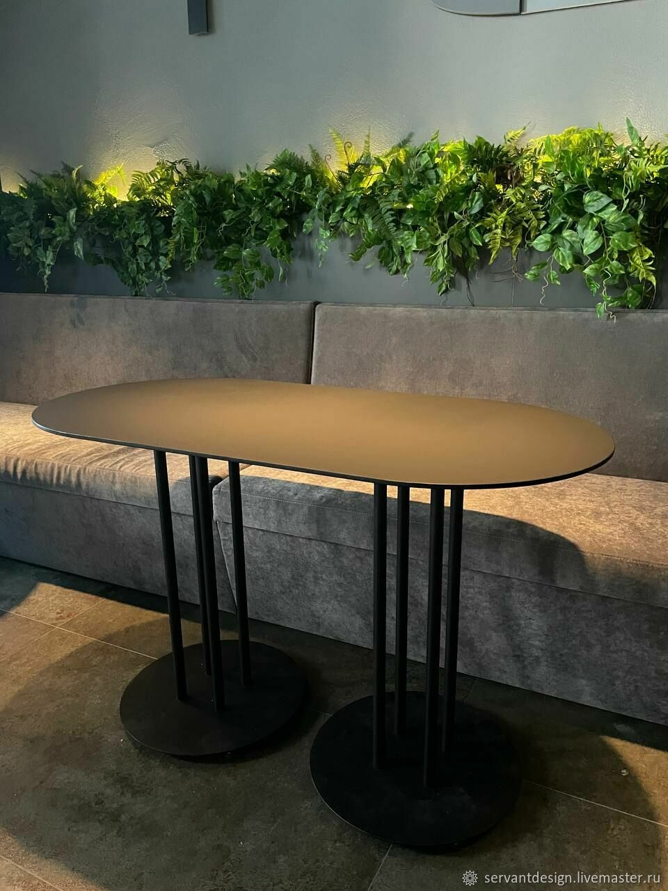 Металлические столы для кафе и ресторана в Петербурге, купить металлический стол для бара и кофейни