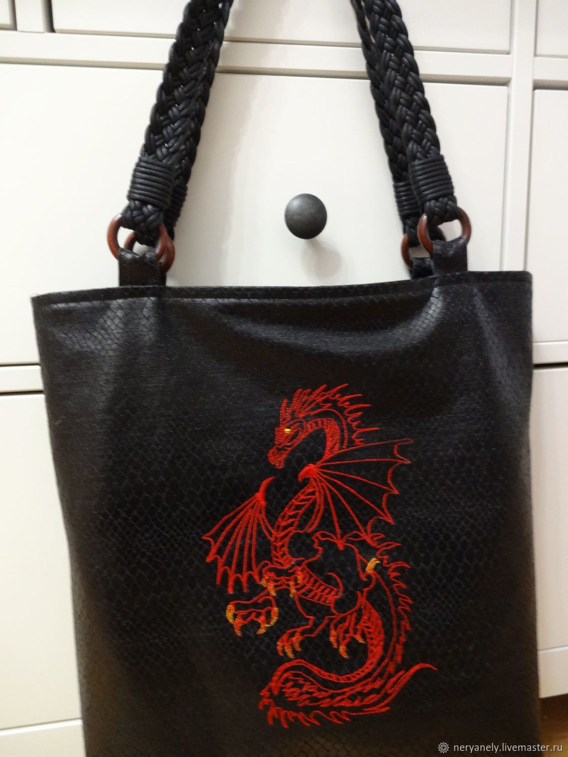 Сумка с вышивкой "Дракон" купить в интернет-магазине Ярмарка Мастеров ...