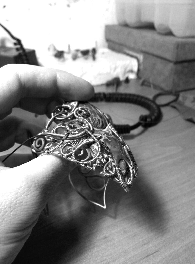 Процесс создания браслета в технике wire wrap
