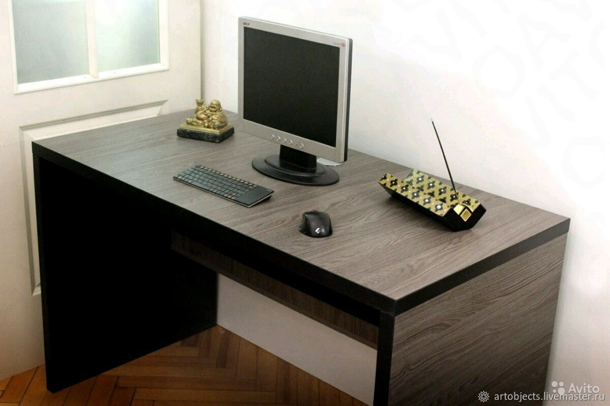 письменный стол из толстого дсп