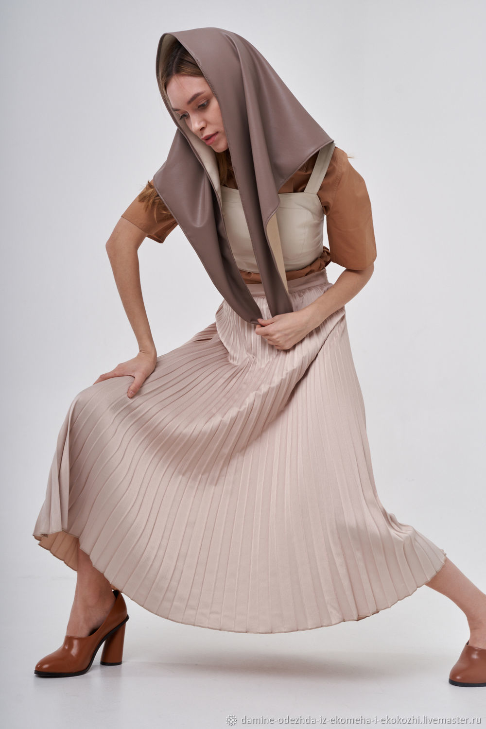 косынка из экокожи