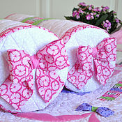 Декоративная подушка с вышивкой "Бирюза"