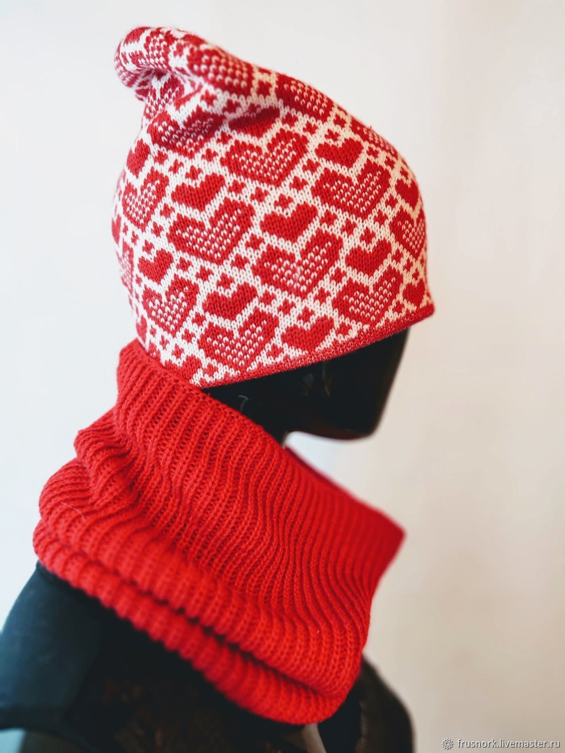 women's red beanie hat