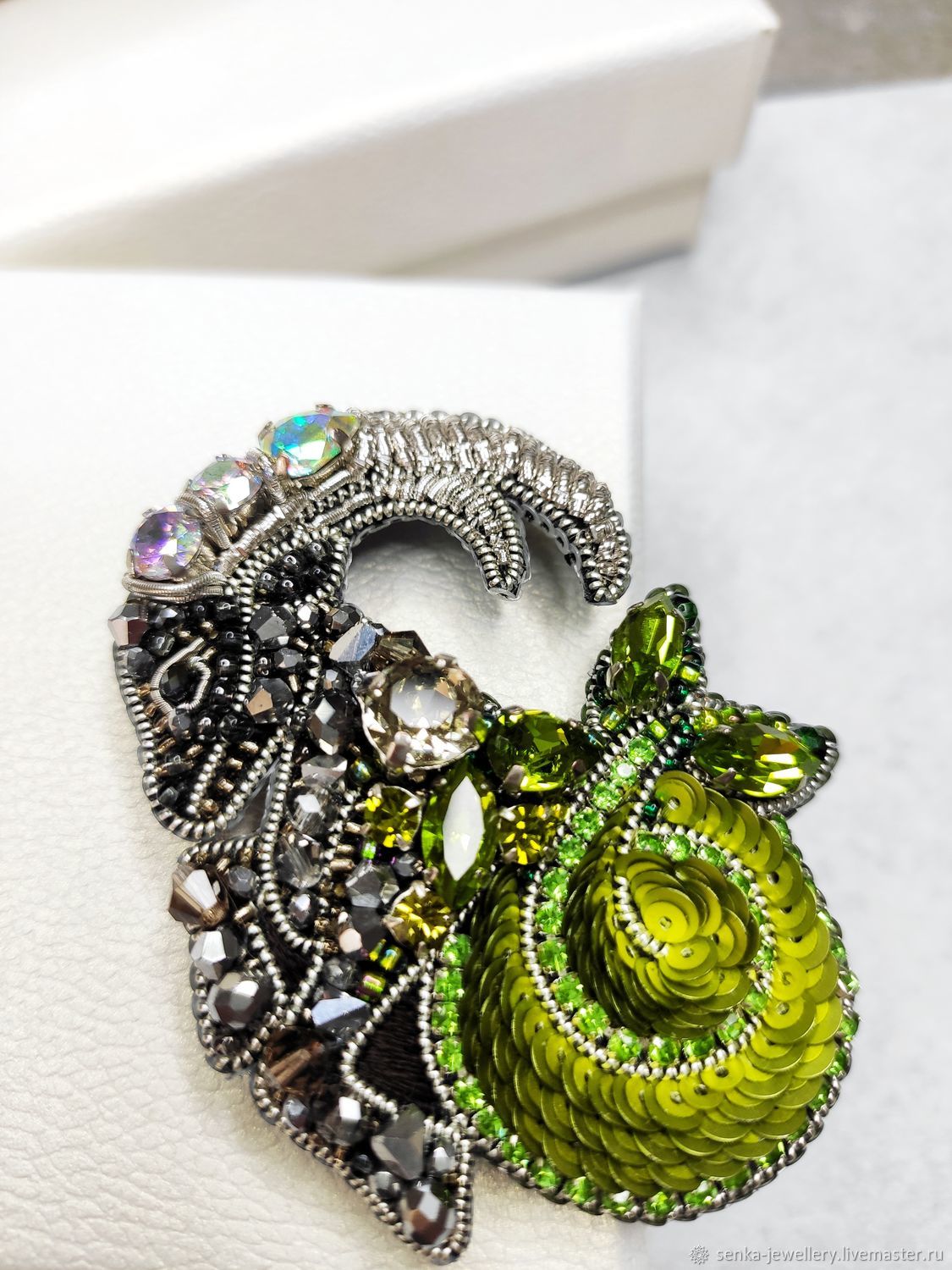 брошь из бисера козерог. броши знаки зодиака. брошка козерог женщина. брошка козерог. брошь козерог.