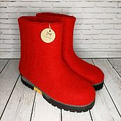 Обувь ручной работы handmade. Livemaster - original item Red men`s felt boots on the sole - size 44. Handmade.