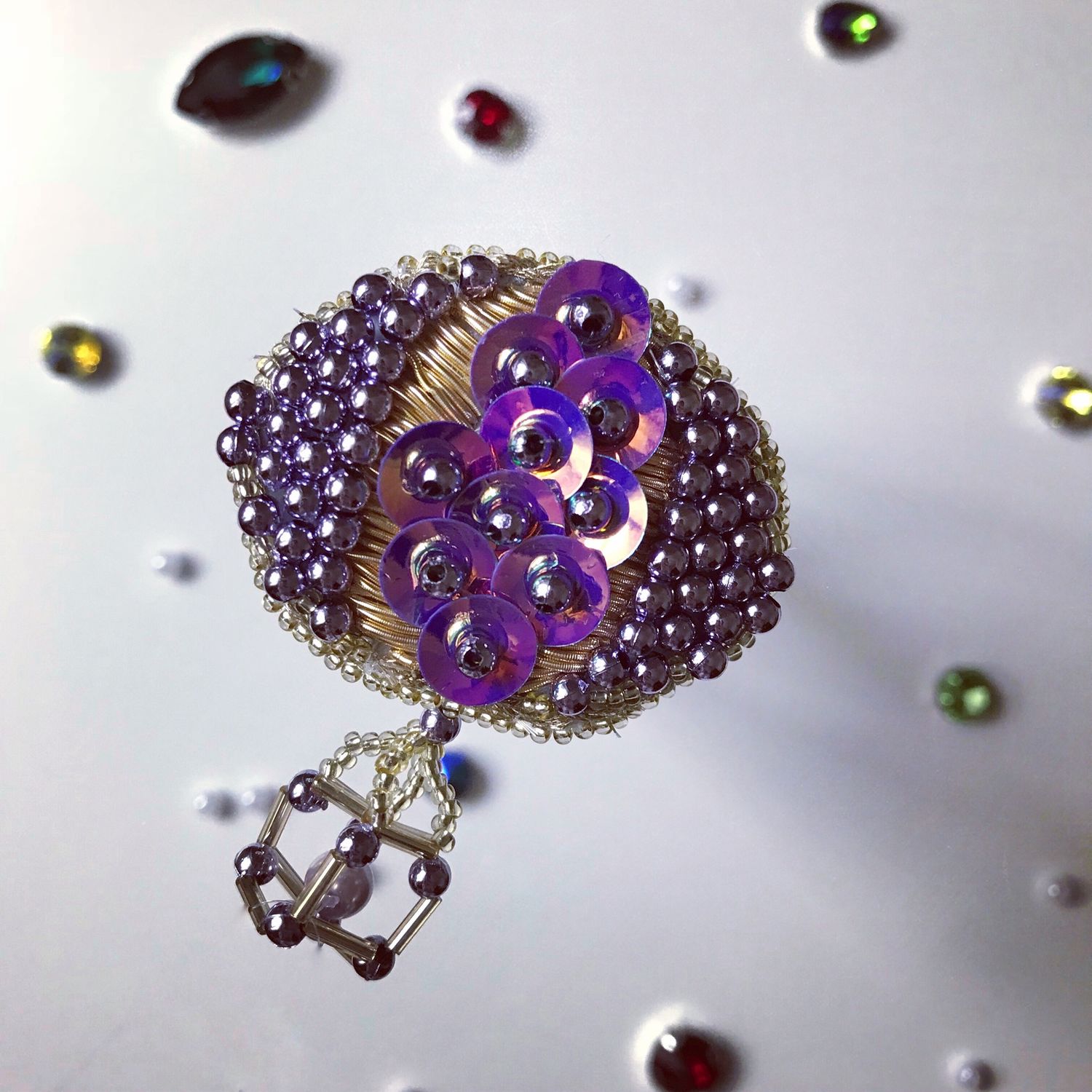 брошь из бисера на фетре воздушный шар. брошь воздушный шар. шар брошь в композиции. броши из бисера воздушные шары. брошь воздушный шар.