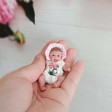 Куклы и игрушки ручной работы. Ярмарка Мастеров - ручная работа Силиконовая малышка ростом 6,5 см. Handmade.