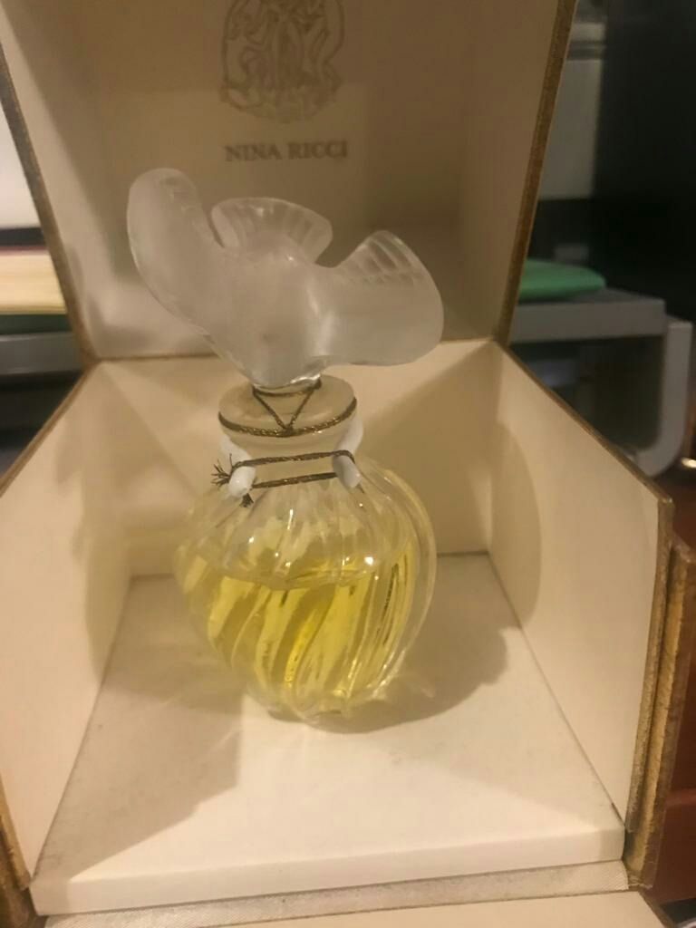 Популярные духи 90. Lalique Nina Ricci l’Air du Temps. Духи Винтаж Nina Ricci du Temps 90 годов. Nina Ricci духи 90.