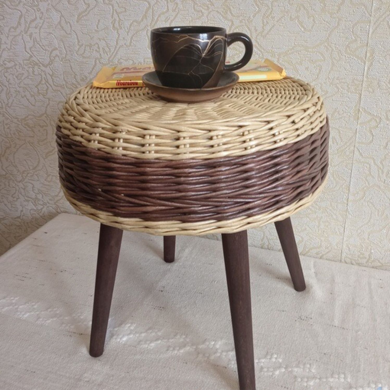 Плетеный пуфик в интернет-магазине на Ярмарке Мастеров | Подставки ...