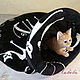 Bed - sleeping bag for cats Cats black and white, Lodge, Voronezh,  Фото №1