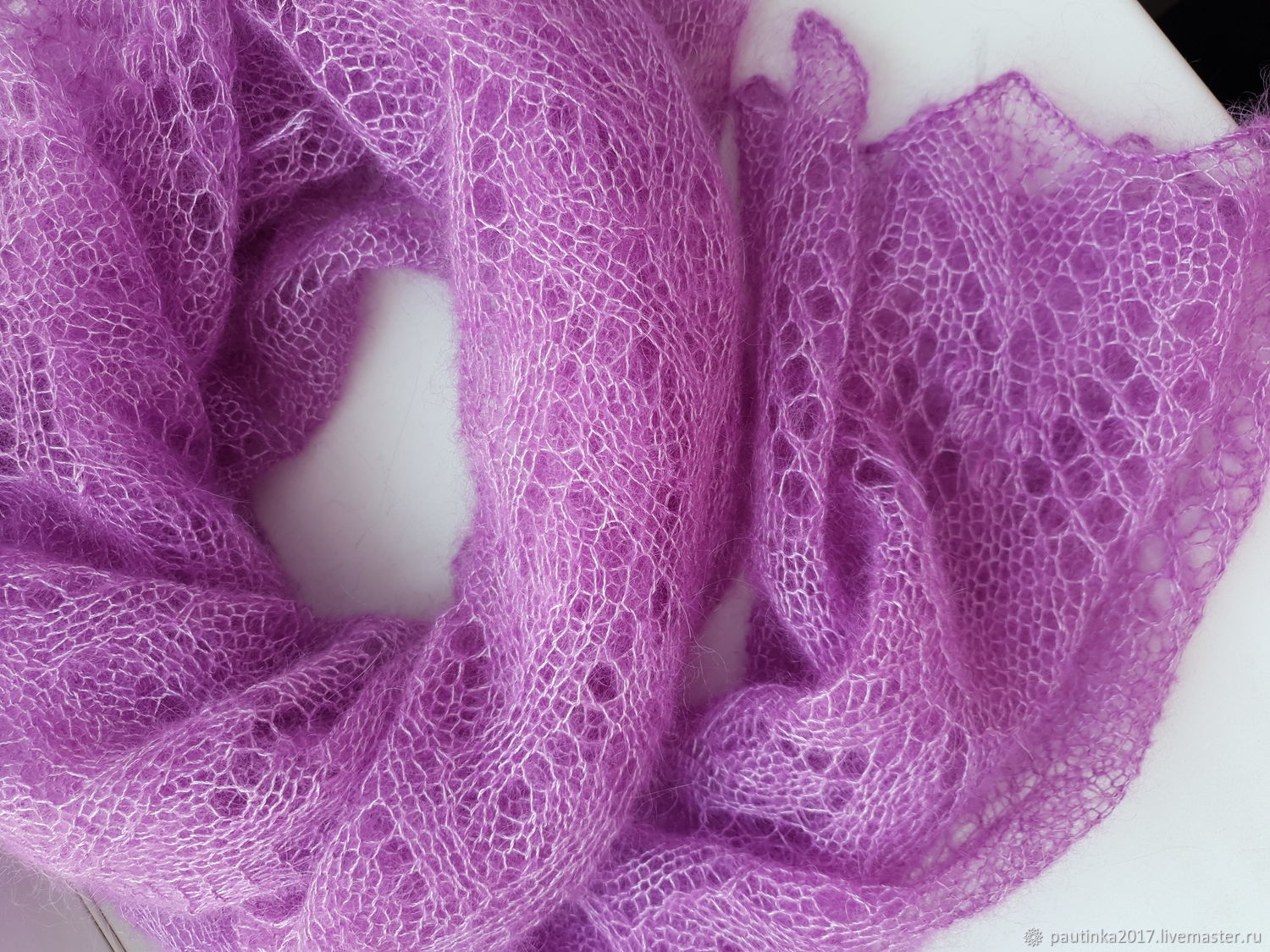 Вязанный ажурный шарф спицами